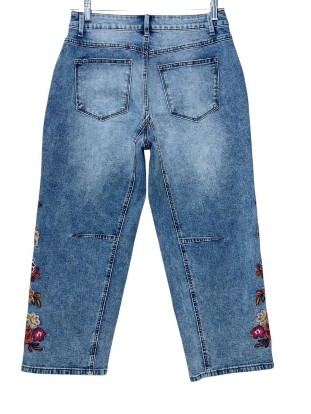 NWOT Boho Embroidery Curved Barrel Leg Cropped Horseshoe Jeans Size M FLAMINGALS - Picture 4 of 11